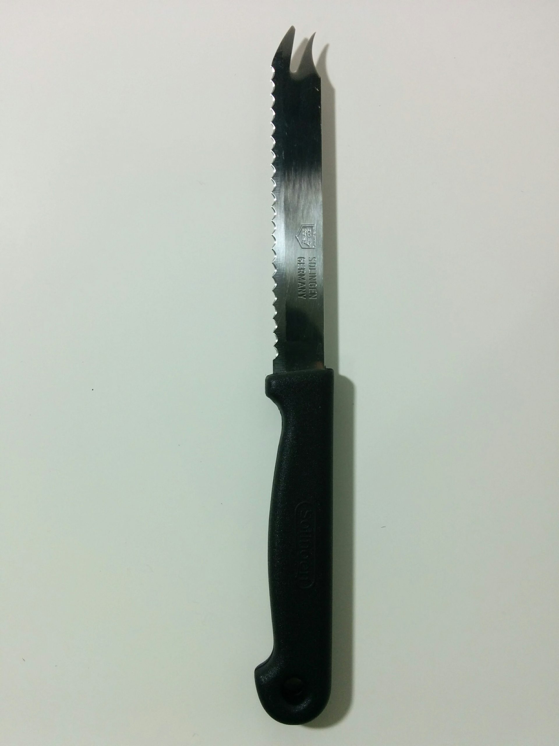 Solingen Serrated Edge Tomato Knife